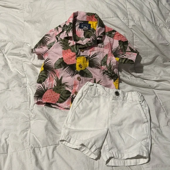 Children’s place 18-24m tropical shorts outfit - Picture 1 of 3
